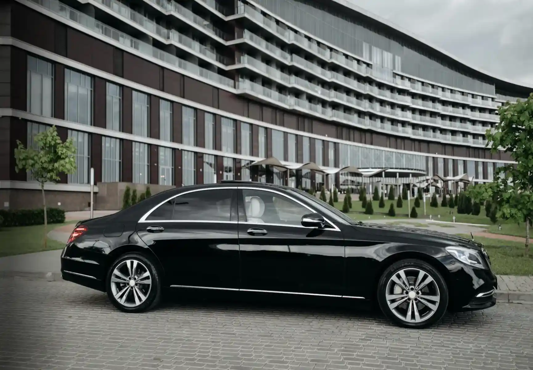  Le Petit Veau Swiss premium limo concierge transfer services